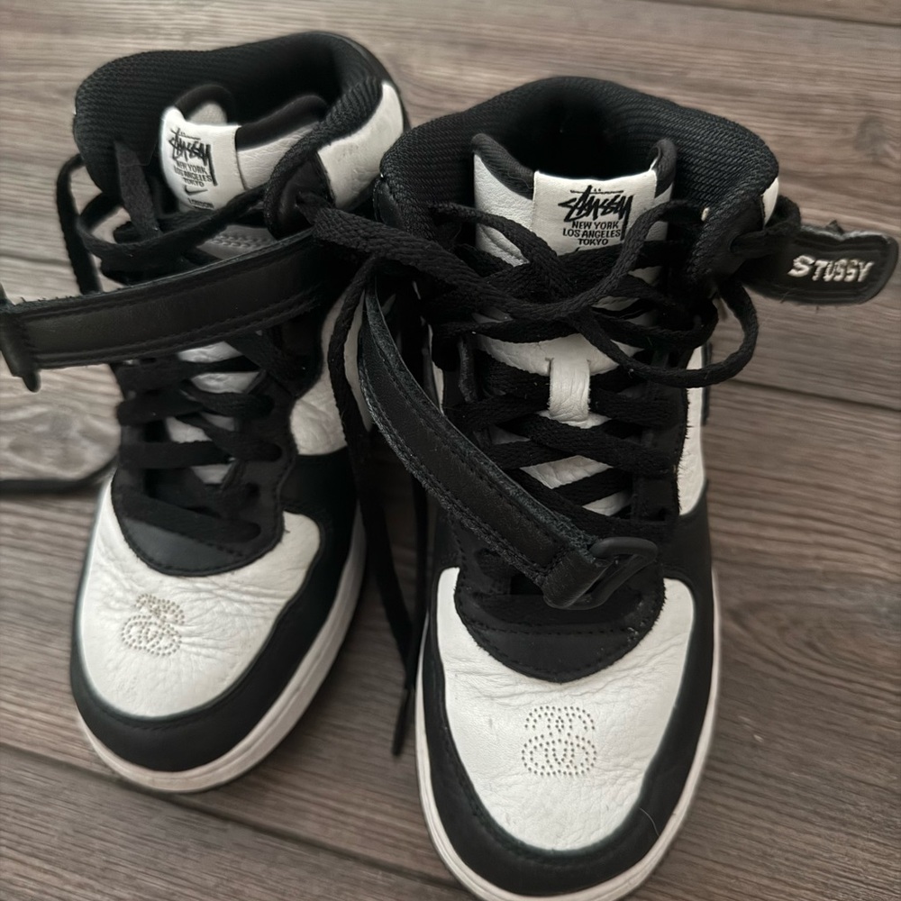 Stussy Black and White High-Top Sneakers with Padded Ankle Support